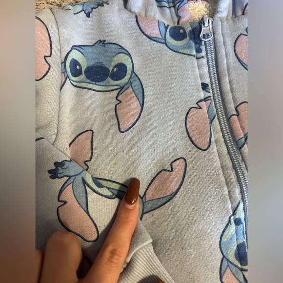 •4 for $25• DISNEY stitch hoodie 4 - Picture 4 of 7